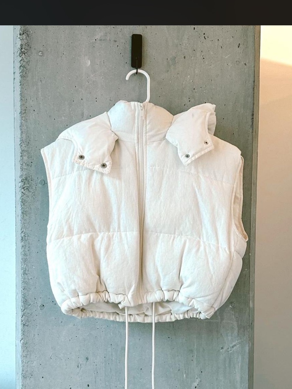 BDG White Quilted Puffer Vest with Drawcord Hem